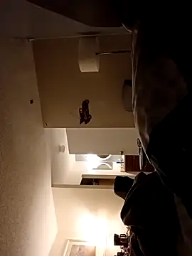 sarahkat86 online show from 12/19/25, 01:29