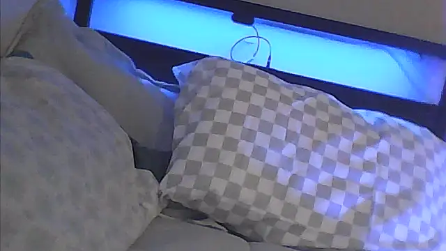 sarahkat86 online show from 03/03/26, 12:28