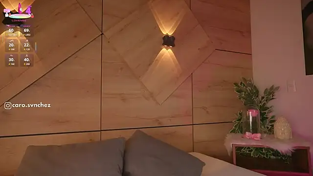 caro sanchezz online show from 04/16/26, 01:12