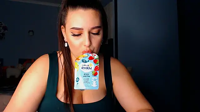 Snapshot of NikiWhite chatting on 10/02/25, 09:11 NikiWhite online show from 10/02/25, 09:11