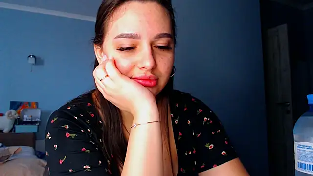 Snapshot of NikiWhite chatting on 10/18/25, 09:43 NikiWhite online show from 10/18/25, 09:43