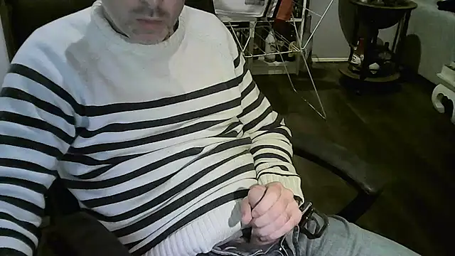 Chrisprngr online show from 10/27/25, 05:28