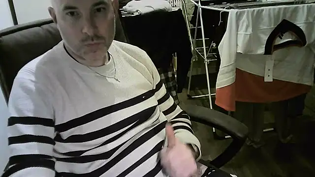 Chrisprngr online show from 03/25/26, 06:03