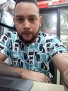 Catire10  online show from 10/23/25, 01:32