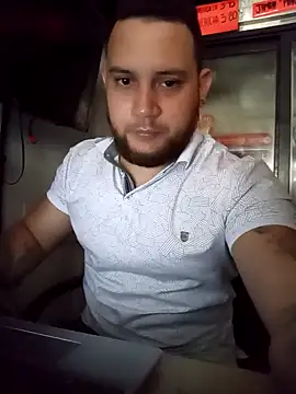 Catire10  online show from 10/28/25, 04:09