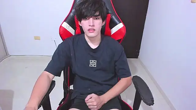 Snapshot of eren_188 chatting on 02/21/26, 05:03 eren 188 online show from 02/21/26, 05:03