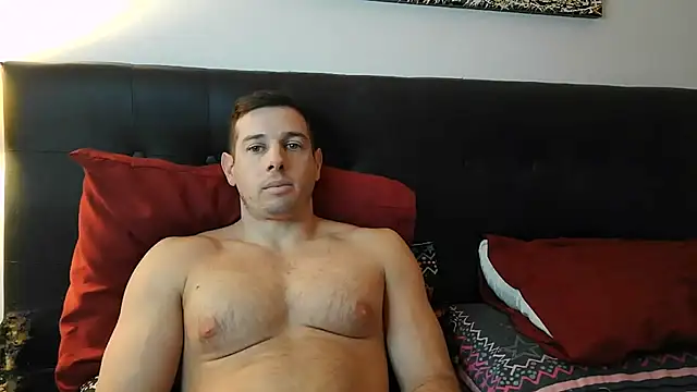 luca23millo90 online show from 05/18/26, 03:13