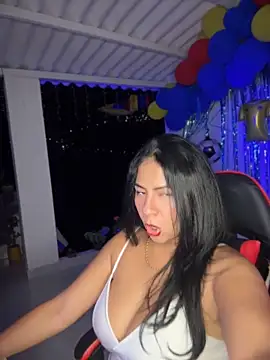 samanthahut1 online show from 06/11/26, 12:32