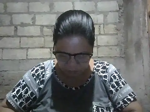 Snapshot of xxbernxxx chatting on 09/13/25, 03:23 xxbernxxx online show from 09/13/25, 03:23