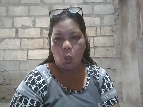 Snapshot of xxbernxxx chatting on 09/21/25, 01:29 xxbernxxx online show from 09/21/25, 01:29