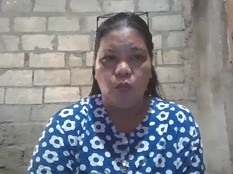 Snapshot of xxbernxxx chatting on 10/03/25, 12:07 xxbernxxx online show from 10/03/25, 12:07