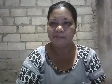 Snapshot of xxbernxxx chatting on 10/14/25, 09:59 xxbernxxx online show from 10/14/25, 09:59