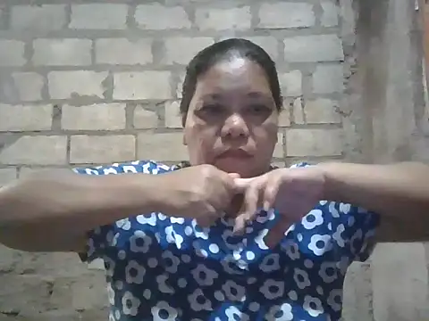 Snapshot of xxbernxxx chatting on 10/18/25, 02:03 xxbernxxx online show from 10/18/25, 02:03