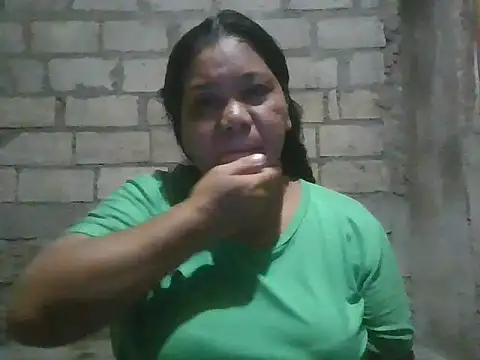 Snapshot of xxbernxxx chatting on 10/29/25, 01:02 xxbernxxx online show from 10/29/25, 01:02