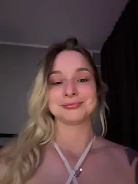 LilFleurish online show from 05/15/26, 07:10