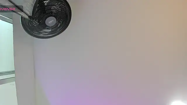 Snapshot of sweet__vanessa1 chatting on 07/05/26, 11:01 sweet vanessa1 online show from 07/05/26, 11:01