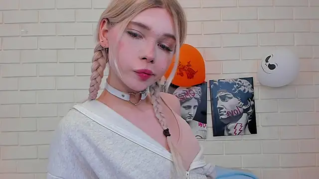 Blondy Fina online show from 11/13/25, 04:44