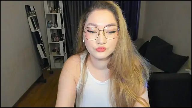 lyra x online show from 03/27/26, 04:51