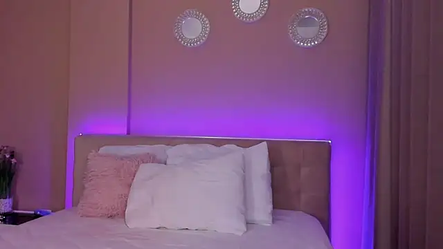 Emily Sheen online show from 05/16/26, 04:09