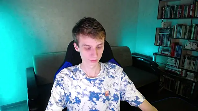 Snapshot of yes_cute_boy_ chatting on 02/14/26, 05:53 yes cute boy online show from 02/14/26, 05:53