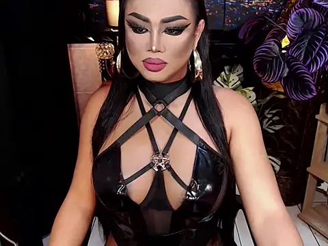 TRANSLUNAA online show from 12/04/25, 04:22