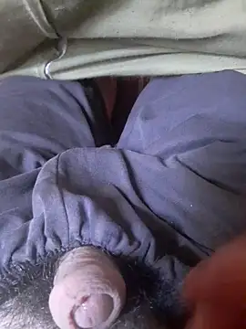 Snapshot of Brongiep chatting on 09/13/25, 05:18 Brongiep online show from 09/13/25, 05:18