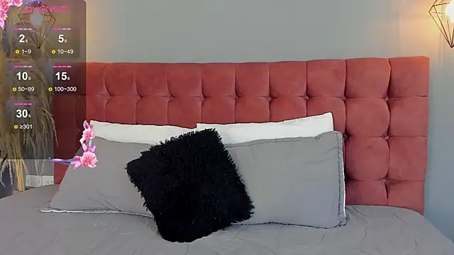 Snapshot of victoria_decapri chatting on 07/14/26, 07:41 victoria decapri online show from 07/14/26, 07:41