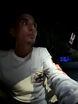 Snapshot of Cuban_4777 chatting on 09/22/25, 03:08 Cuban 4777 online show from 09/22/25, 03:08