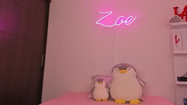 zoecams1 online show from 04/16/26, 09:39