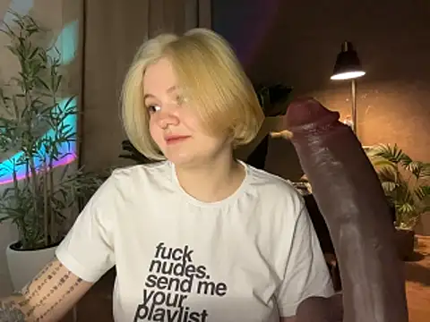 MoonIvy  online show from 03/21/26, 07:50