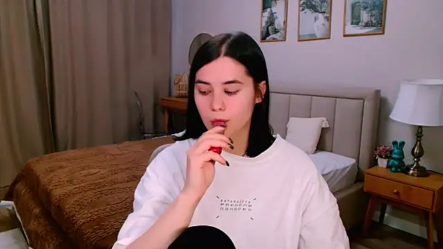 lil angel  online show from 03/04/26, 08:53