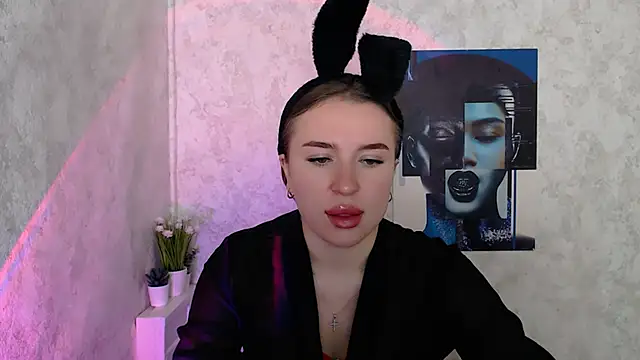 JuliaTopp  online show from 09/30/25, 05:23