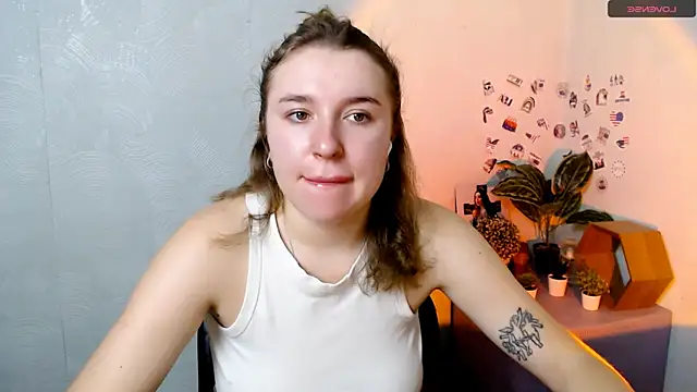 JuliaTopp  online show from 11/24/25, 05:18