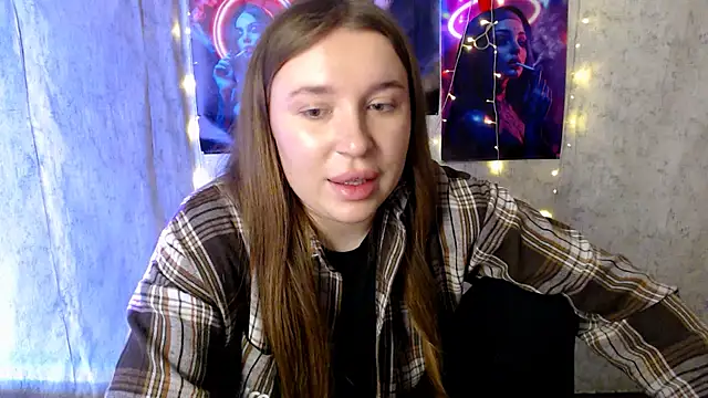 JuliaTopp  online show from 02/16/26, 07:15