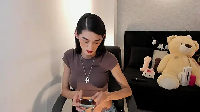 lily cash1 online show from 10/13/25, 07:58