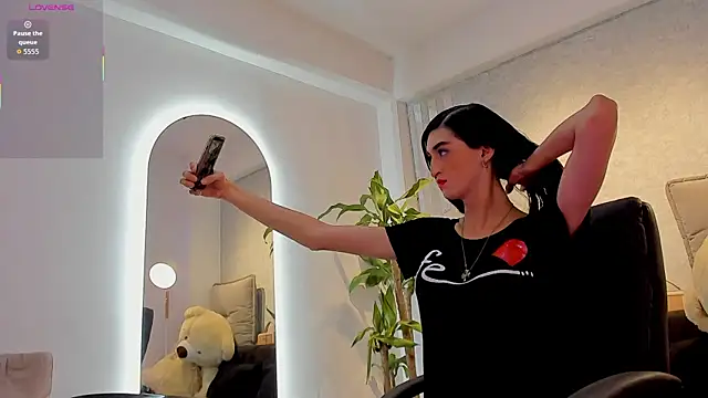 lily cash1 online show from 02/25/26, 02:37