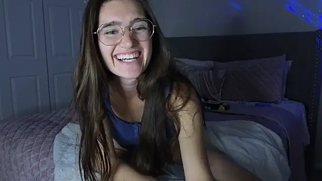 Snapshot of bambifarrina chatting on 10/04/25, 03:26 bambifarrina online show from 10/04/25, 03:26