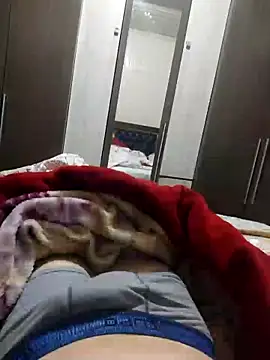 Gustavo198045 online show from 10/22/25, 03:18