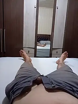 Gustavo198045 online show from 03/04/26, 01:11