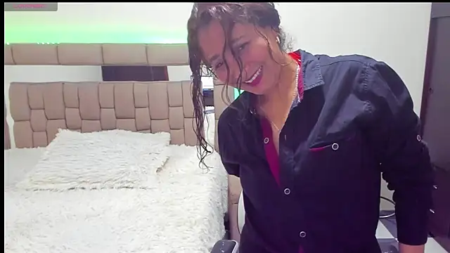 gabrielaponce11 online show from 10/15/25, 11:27