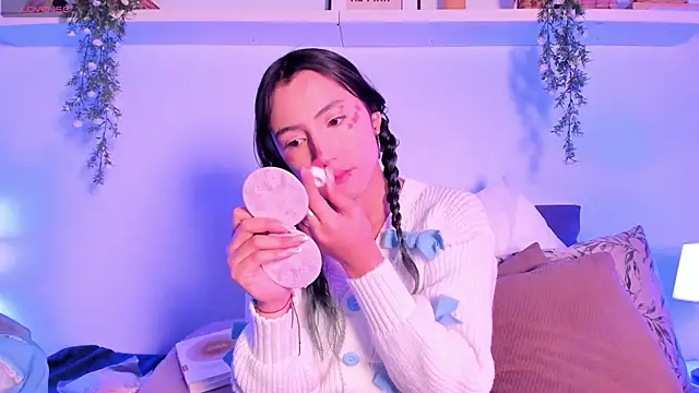 Snapshot of Vampgyal chatting on 10/20/25, 08:31 Vampgyal online show from 10/20/25, 08:31