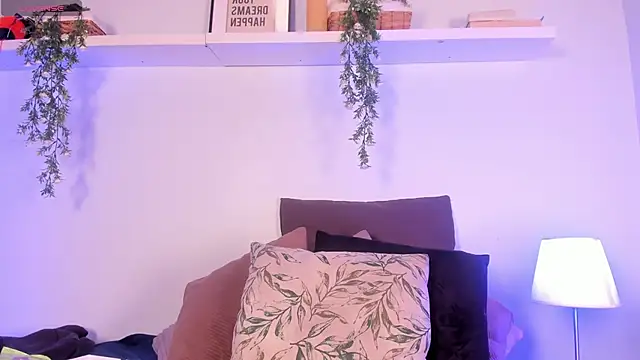 Snapshot of Vampgyal chatting on 11/14/25, 08:40 Vampgyal online show from 11/14/25, 08:40