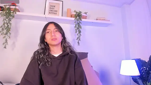 Snapshot of Vampgyal chatting on 11/18/25, 09:41 Vampgyal online show from 11/18/25, 09:41