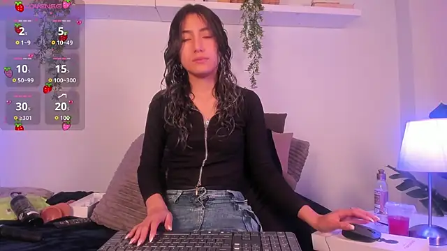 Snapshot of Vampgyal chatting on 11/20/25, 09:58 Vampgyal online show from 11/20/25, 09:58