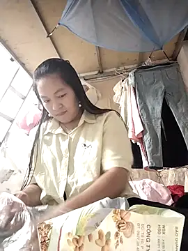 Snapshot of naop04 chatting on 09/26/25, 08:07 naop04 online show from 09/26/25, 08:07