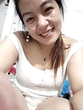 Snapshot of naop04 chatting on 10/13/25, 11:49 naop04 online show from 10/13/25, 11:49