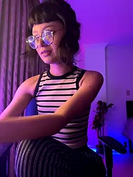 Snapshot of wildflower_sex chatting on 10/09/25, 04:54 wildflower sex online show from 10/09/25, 04:54