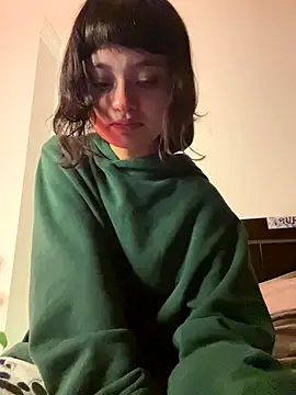 Snapshot of wildflower_sex chatting on 10/19/25, 04:13 wildflower sex online show from 10/19/25, 04:13