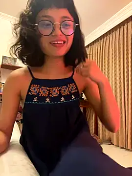 Snapshot of wildflower_sex chatting on 10/27/25, 04:05 wildflower sex online show from 10/27/25, 04:05