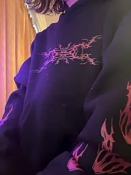 Snapshot of wildflower_sex chatting on 11/28/25, 08:22 wildflower sex online show from 11/28/25, 08:22